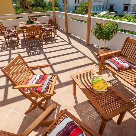 Moderne Mit Klima, Wifi Auf Der Insel Krk * 巴斯卡